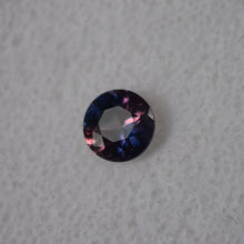 Load image into Gallery viewer, Outstanding Winza Sapphire Round Gemstone - 0.85 ct. - Pink, Purple, Orange, Blurple, Blue ~