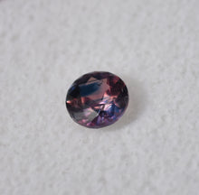 Load image into Gallery viewer, Outstanding Winza Sapphire Round Gemstone - 0.85 ct. - Pink, Purple, Orange, Blurple, Blue ~
