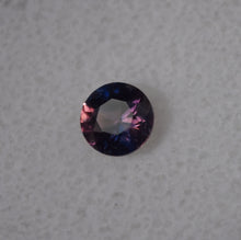 Load image into Gallery viewer, Outstanding Winza Sapphire Round Gemstone - 0.85 ct. - Pink, Purple, Orange, Blurple, Blue ~