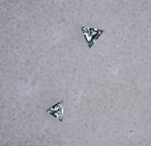 Load image into Gallery viewer, Triangle Melee Chrome Kornerupine - Excellent Performance (Unmatched Pair) - 0.105 ctw