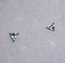 Load image into Gallery viewer, Triangle Melee Chrome Kornerupine - Excellent Performance (Unmatched Pair) - 0.105 ctw