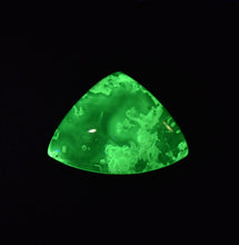 Load image into Gallery viewer, TOP SHELF Hyalite Opal Cabochon - Intensely UV reactive - 5.15 ct.
