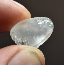 Load image into Gallery viewer, Fluorescent Hyalite Opal - BY THE GRAM - Clean Faceting Material