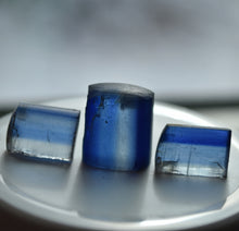 Load image into Gallery viewer, Intensely Blue Kyanite Faceting Rough - EXCEPTIONALLY Clean - Faceting Quality Set from Kalikot, Nepal
