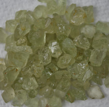 Load image into Gallery viewer, Kiwi Garnet Parcel - 1 to 2 ct. Size Range - 28+ Total Grams