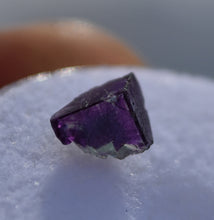 Load image into Gallery viewer, New Hampshire Fluorite MICROMOUNT - Incredible Color Zoning and Clarity!