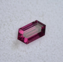Load image into Gallery viewer, Pastel Purple Pyrope Garnet from Mozambique - 1.77 ct.