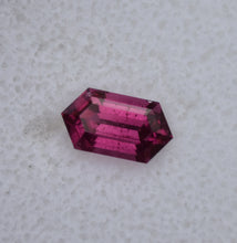 Load image into Gallery viewer, Pastel Purple Pyrope Garnet from Mozambique - 1.77 ct.