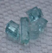 Load image into Gallery viewer, Vanadium Beryl / Emerald FACET ROUGH - Good Color and Clarity - 17.64 ctw.