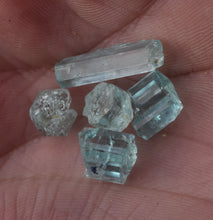 Load image into Gallery viewer, Vanadium Beryl / Emerald FACET ROUGH - Good Color and Clarity - 17.64 ctw.