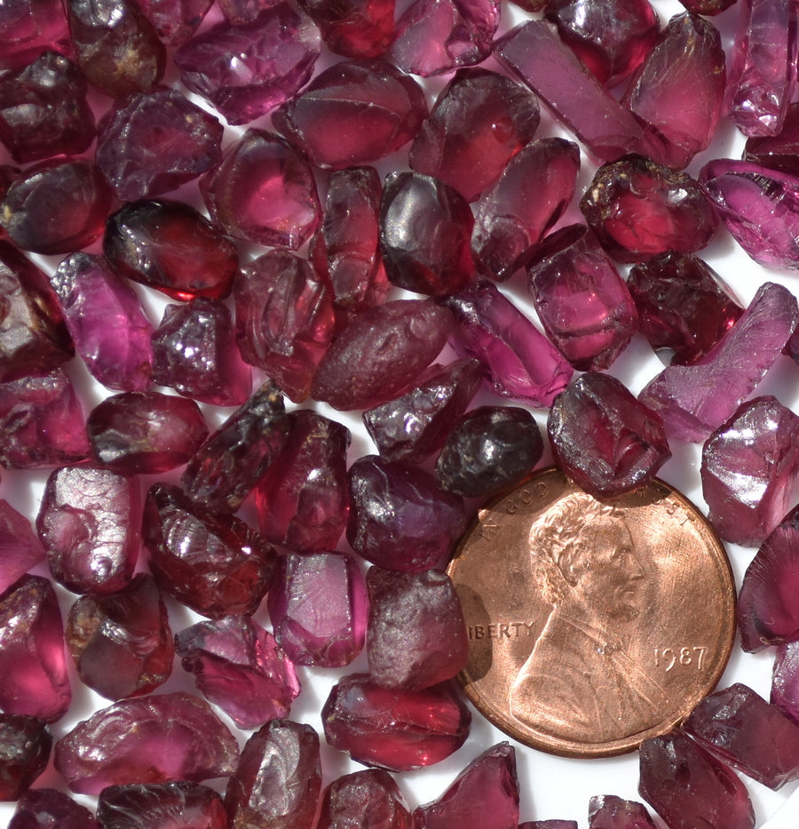 to uger tortur forsvar Raspberry Rhodolite Garnet Facet Rough BY THE GRAM - Clean Material - –  Travelers Gems