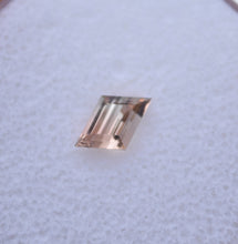 Load image into Gallery viewer, Bi-Color / Watermelon Tourmaline Gemstone - Rubaya Mine, DRC - 0.82 ct.