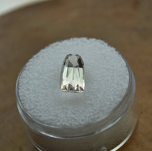 Load image into Gallery viewer, VERMONT Smokey Quartz Gemstone - 2.15 ct.