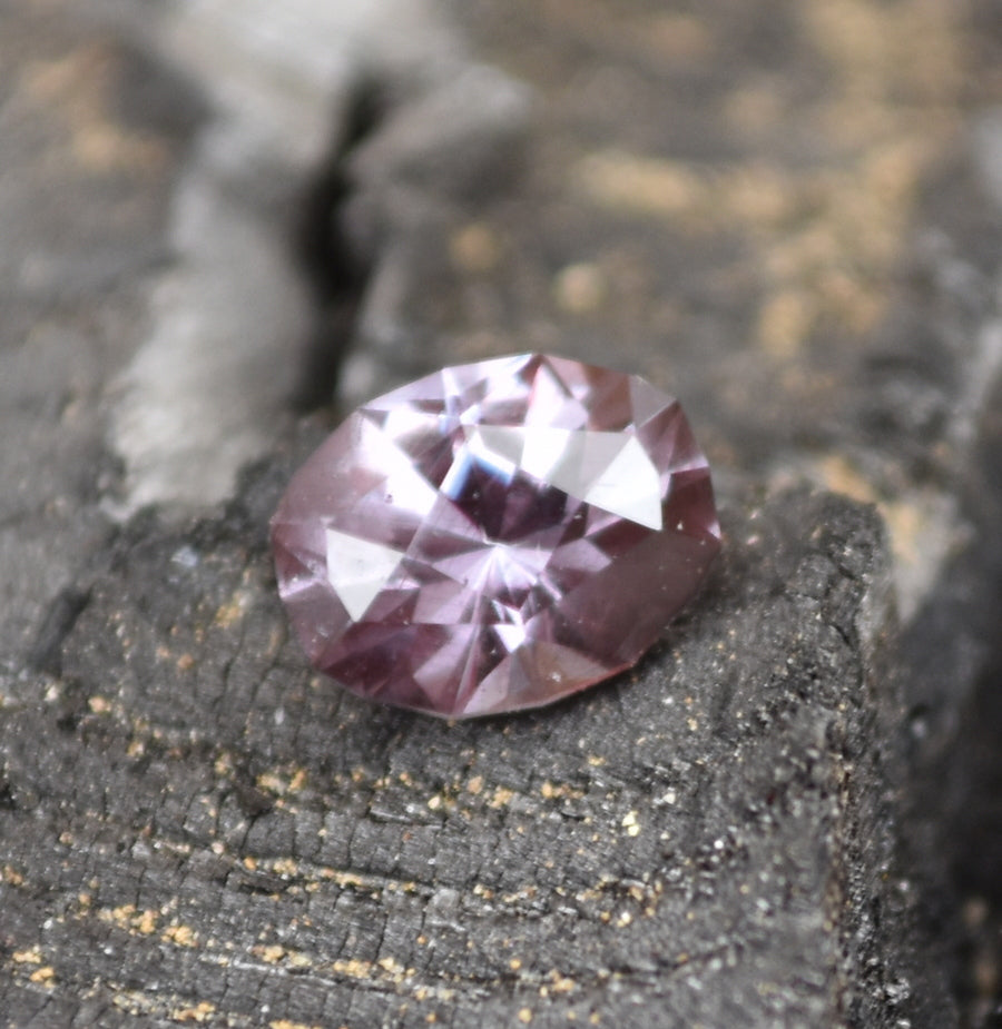 Color Change Garnets 1.61cts/3gems from Taïta, Kenya