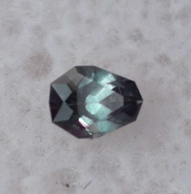 Alexandrite Gemstone - HARD Color Change - Eye Clean - Faceted by Scott Maier in Vermont, USA - 0.125 ct.