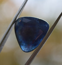 Load image into Gallery viewer, Trapiche Sapphire - Double Rose-Cut Faceted Gemstone - Royal Blue, with GREAT Trapiche Pattern - 13.72 ct.

