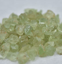 Load image into Gallery viewer, Kiwi Garnet Parcel - 1 to 2 ct. Size Range - 28+ Total Grams
