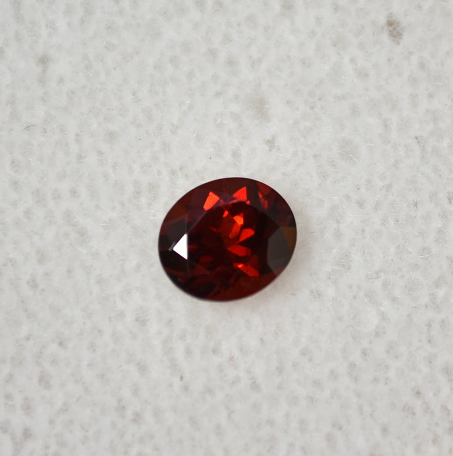 Montana Garnet - Nice, Rich, Pure Red - 0.8 ct.  - Good Overseas Cutting