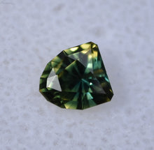 Load image into Gallery viewer, 1.05 ct. Vibrant Parti-Color Sapphire from Australia - Mesmerizing Color Combinations, Custom Design
