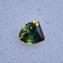 Load image into Gallery viewer, 1.05 ct. Vibrant Parti-Color Sapphire from Australia - Mesmerizing Color Combinations, Custom Design
