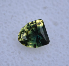 Load image into Gallery viewer, 1.05 ct. Vibrant Parti-Color Sapphire from Australia - Mesmerizing Color Combinations, Custom Design

