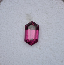 Load image into Gallery viewer, Pastel Purple Pyrope Garnet from Mozambique - 1.77 ct.
