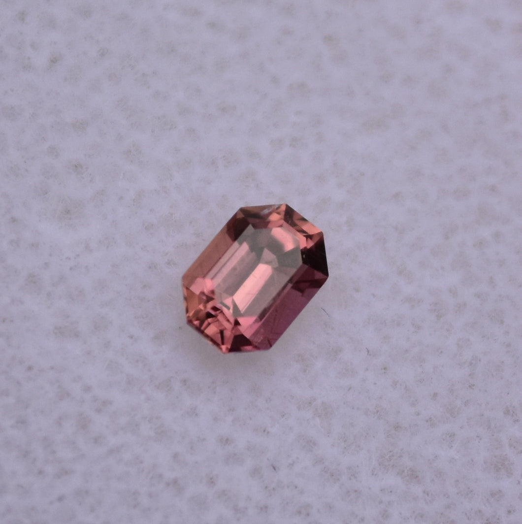 Emerald-Cut Octagon - Padparadscha Sapphire - Umba, Tanzania - 0.36 ct