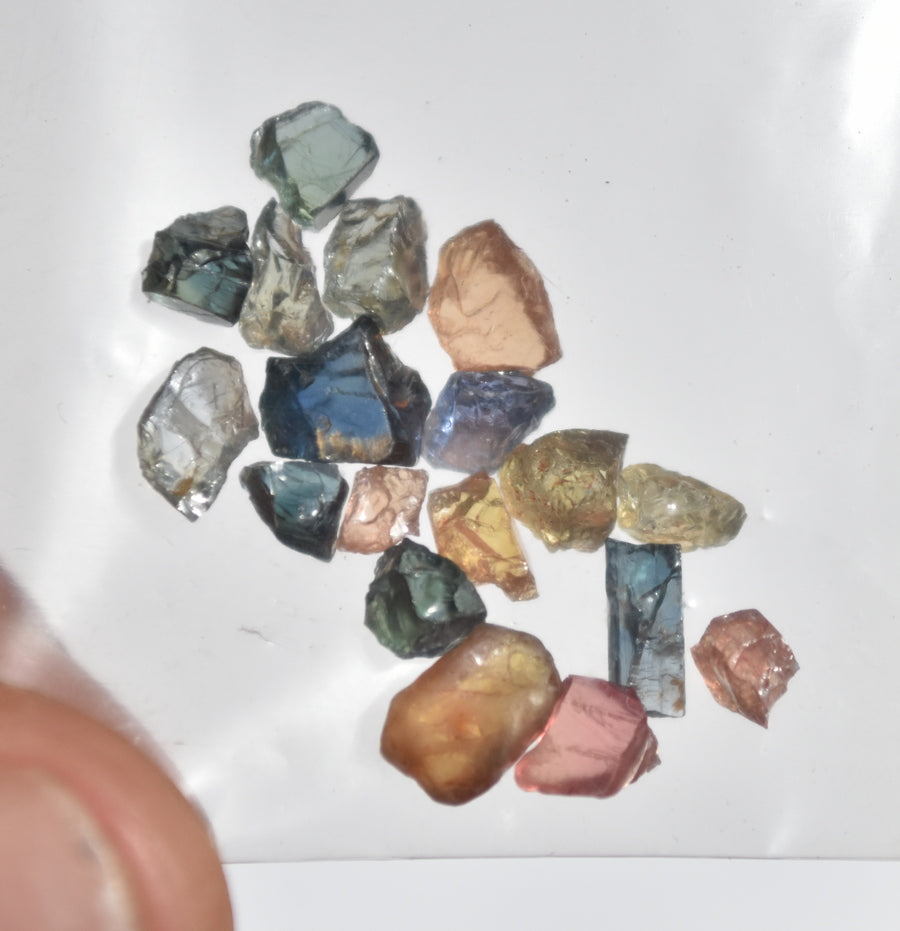 Umba Sapphire Melee facet rough - Candy Colors - No Treatments - 14.28 ct. - 18 Pieces