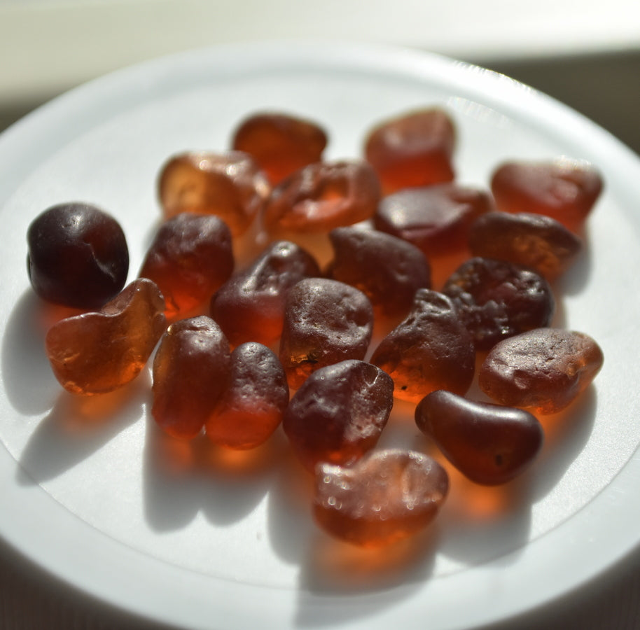 Hessonite / Facet Rough from Tunduru, Tanzania - Clean - Good Shapes - Blind Pour by the Carat