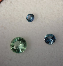 Load image into Gallery viewer, TOP SHELF Chrome and Vanadium Kornerupine - Round Gem Set - Excellent Quality Melee Gems

