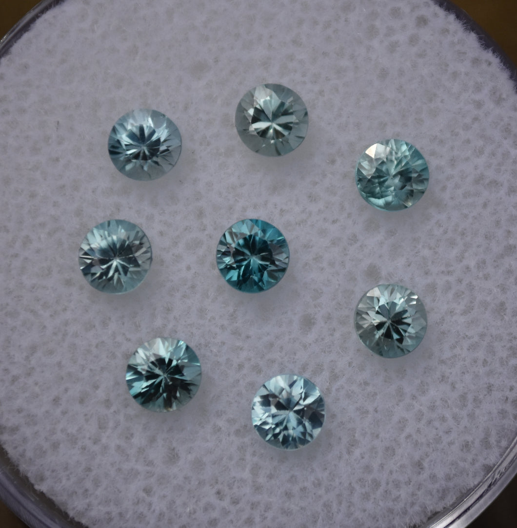 Blue Cambodian Zircon Gems - Round Brilliant set (8) - 2.62 ctw.