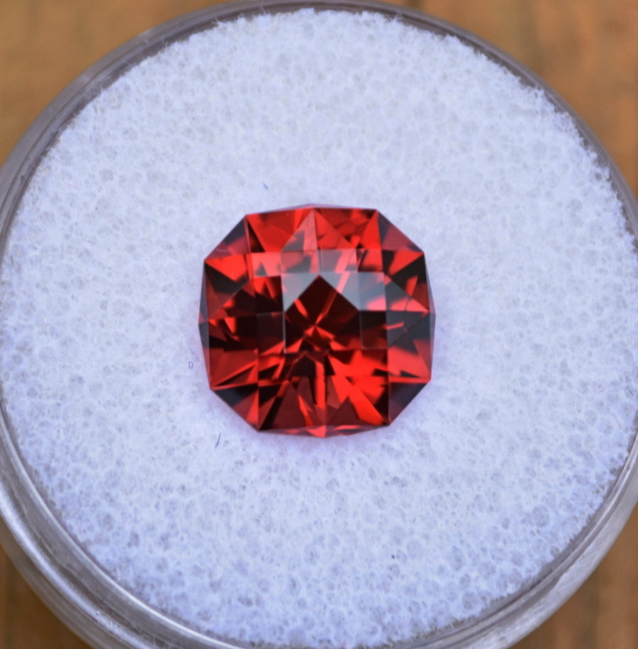 Malaya Garnet - LARGE Fiery-Red Custom Gem - 5.12 ct.