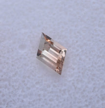 Load image into Gallery viewer, Bi-Color / Watermelon Tourmaline Gemstone - Rubaya Mine, DRC - 0.82 ct.
