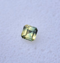 Load image into Gallery viewer, Bi-Color Kenya Sapphire - Blue and Yellow - Fantastic Color Zoning - Good Cutting - 0.58 ct.
