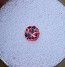 Load image into Gallery viewer, Rubellite tourmaline - Rubaya Mine, DRC - By Abraham Gomez - 0.91 ct.
