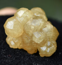Load image into Gallery viewer, Yellow Grossular Garnet Cluster - 100% perfect Specimen - Handan Prefecture, Hebei Province, China
